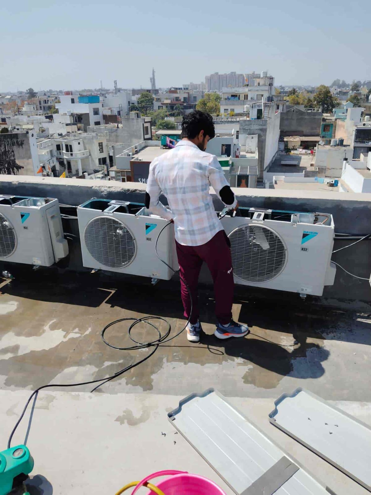 Split AC installation service in Purana Samatpur Anuppur with proper bracket mounting and piping